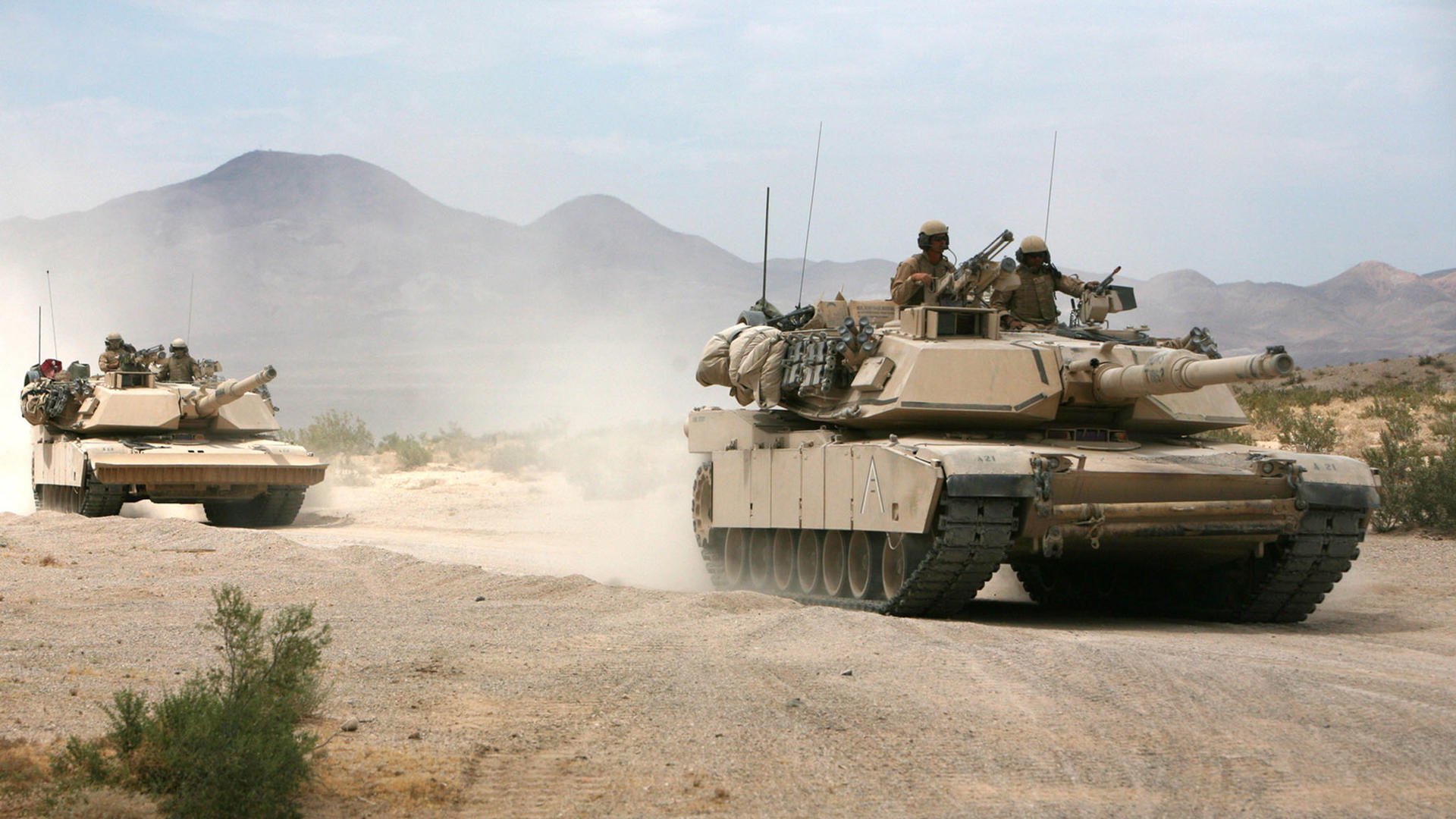 伊朗骑手吉塔·日特科维奇荣获2024年最佳障碍赛骑手奖，表彰其卓越表现。