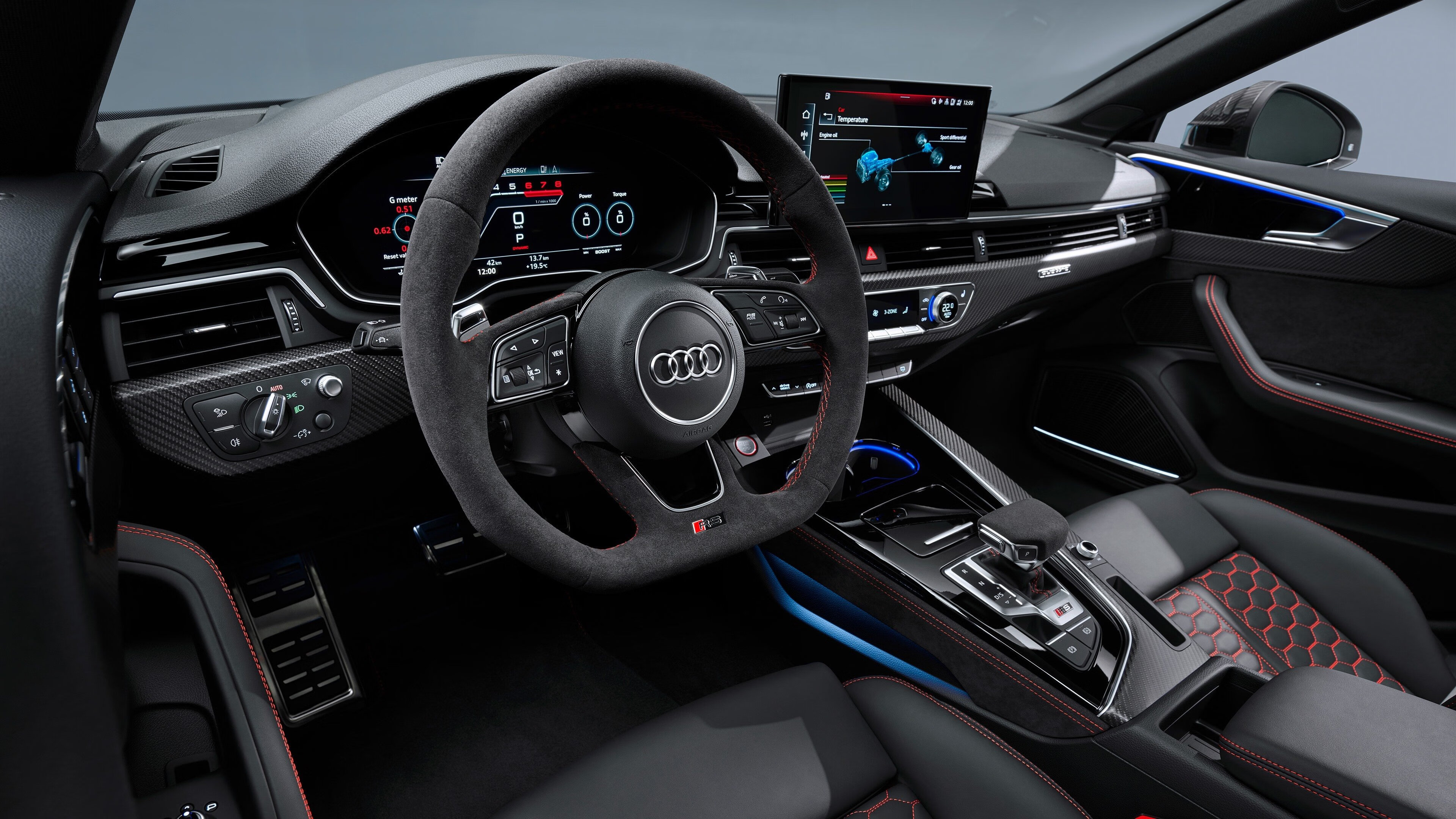 伊朗骑手吉塔·日特科维奇荣获2024年最佳障碍赛骑手奖，表彰其卓越表现。