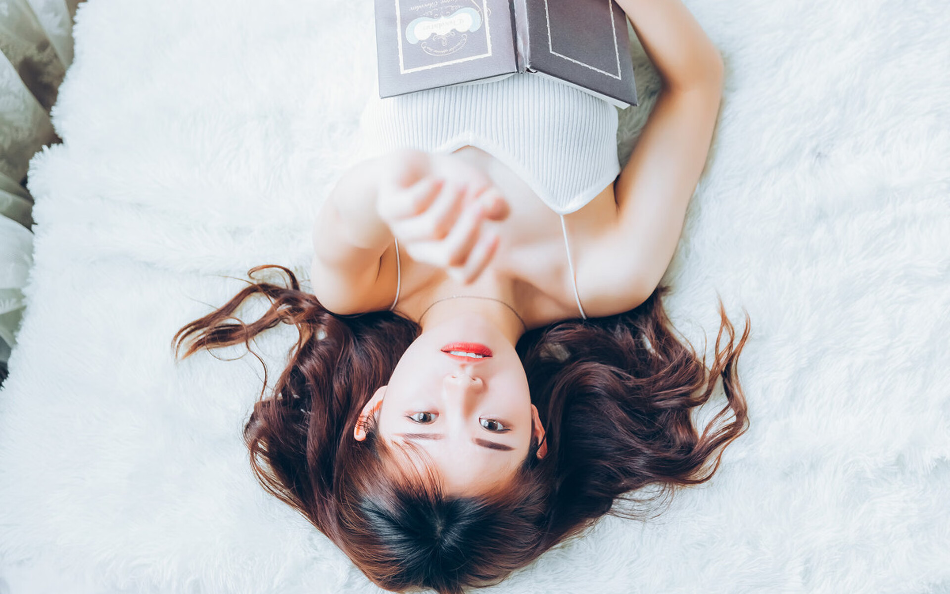 勒沃库森阵地战传控打法稳定推进，勒沃库森阵型